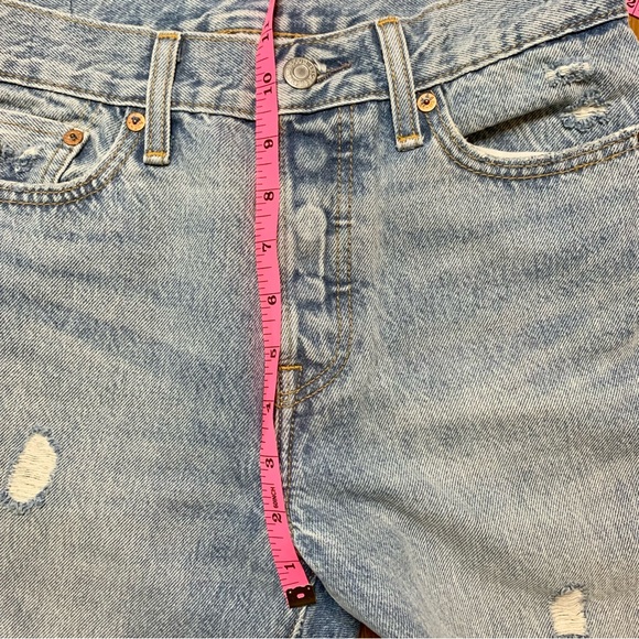 NWOT Levi's High Rise Wedgie Distressed Jean - Picture 7 of 8